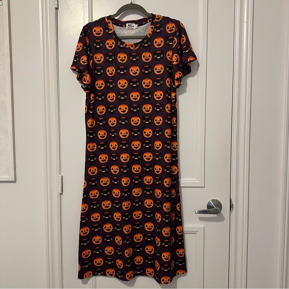 Hallowe’en Night Dress with Flutter Sleeves